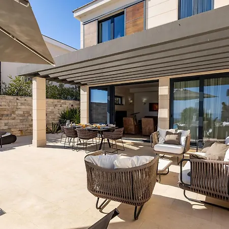 Βίλα Luxury Anna With Private Pool & Jet Pool Near Dubrovnik *